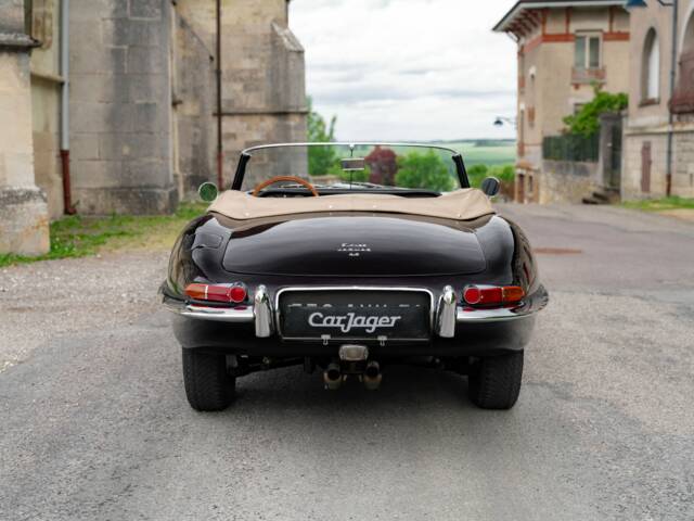 Jaguar E-Type 4.2