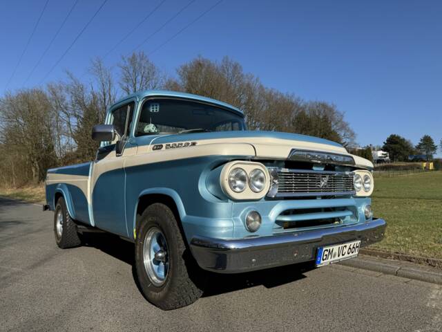 Dodge D 100
