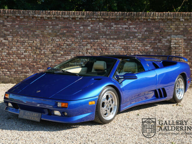 Afbeelding 1/50 van Lamborghini Diablo VT Roadster (1996)