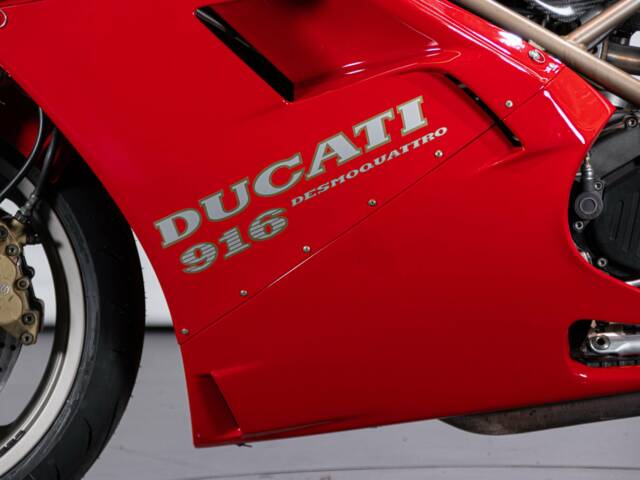 Ducati 916