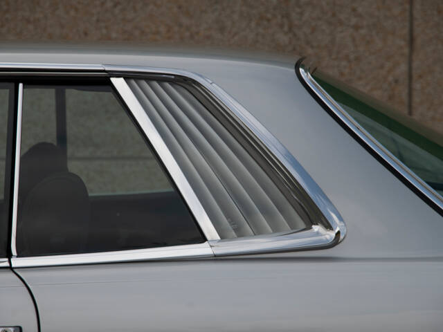 Mercedes-Benz 500 SLC