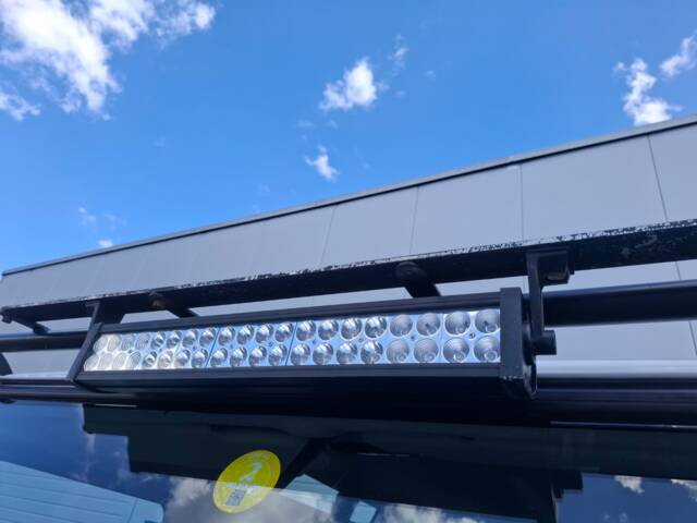Land Rover Defender 110