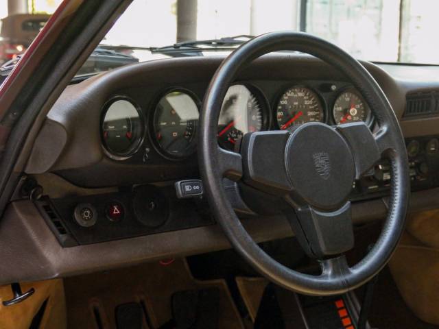 Porsche 911 Turbo 3.3