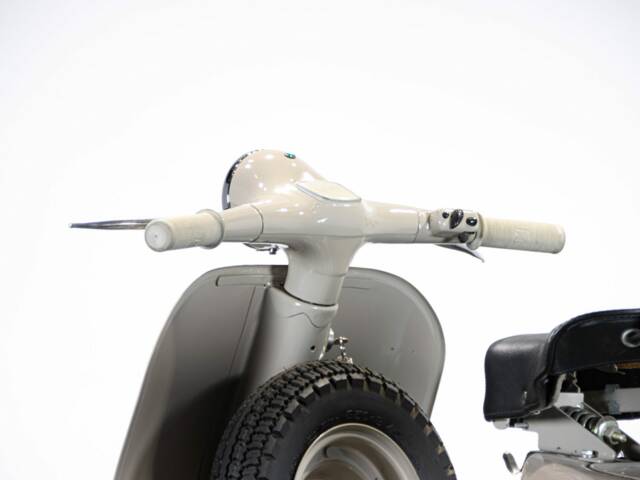 Piaggio Vespa 125