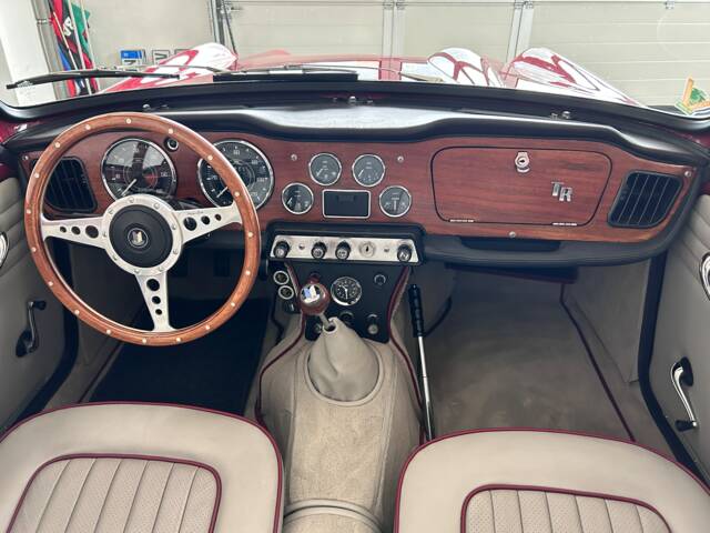 Triumph TR 4