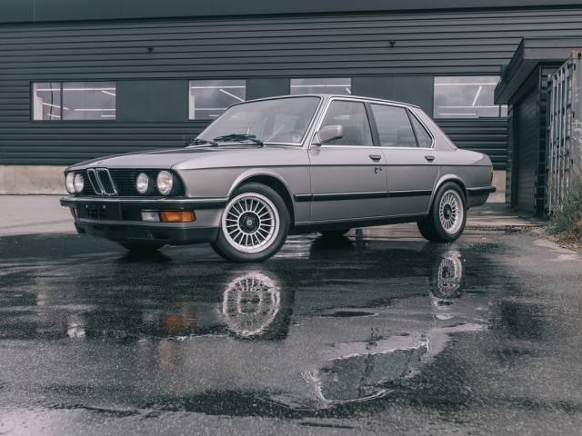Image 1/50 of BMW M5 (1985)