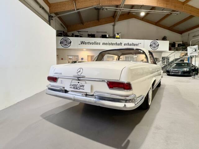 Mercedes-Benz 220 SE b