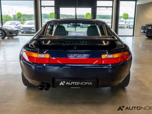 Porsche 928 GTS