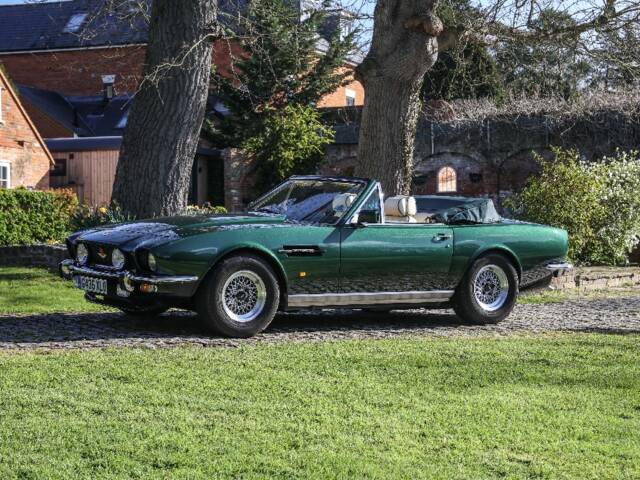 Aston Martin V8 EFi Volante