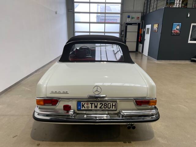 Mercedes-Benz 280 SE