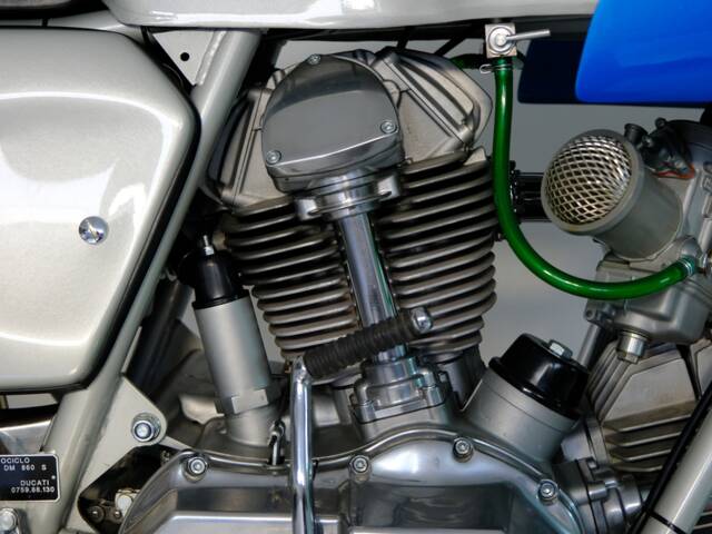 Ducati 900 SS