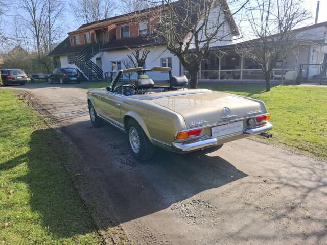 Mercedes-Benz 280 SL