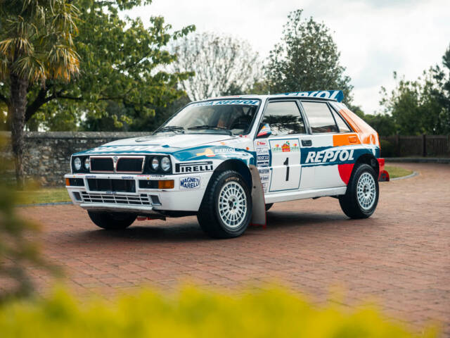 Image 1/28 of Lancia Delta HF Integrale Evoluzione I (1991)