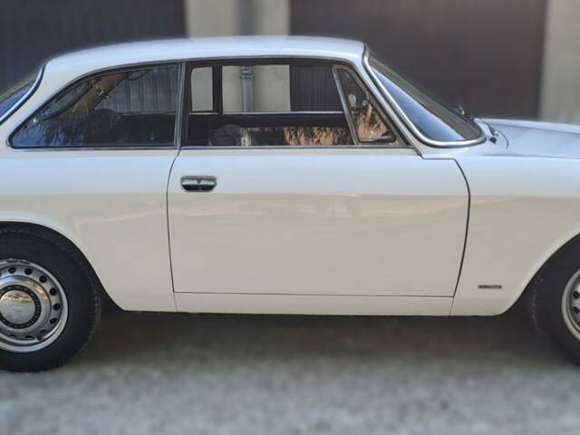 Alfa Romeo Giulia GT 1300 Junior