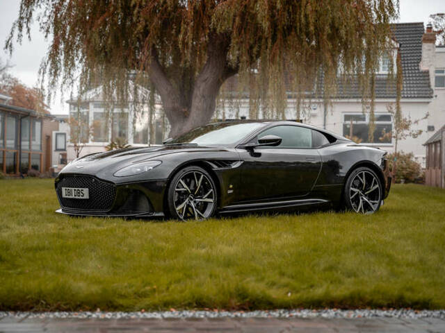 Bild 1/27 von Aston Martin DBS Superleggera (2021)