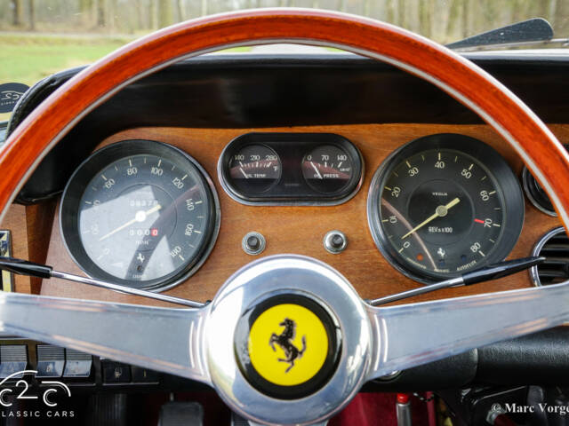 Ferrari 330 GT 2+2