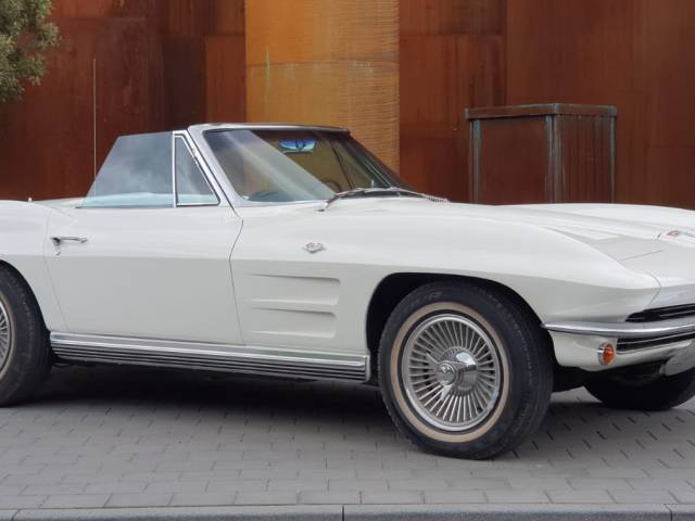 Chevrolet Corvette Sting Ray Convertible