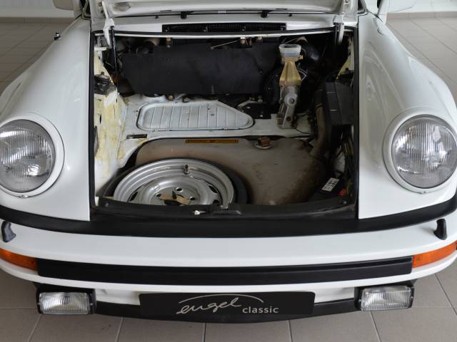 Porsche 911 Turbo 3.3