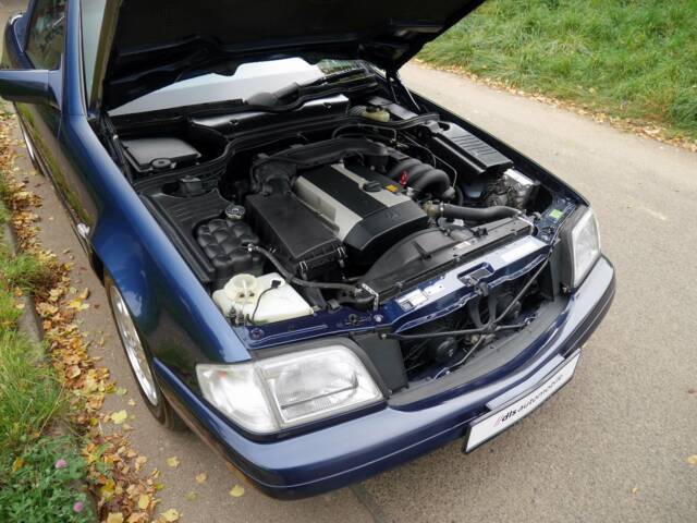 Mercedes-Benz SL 320