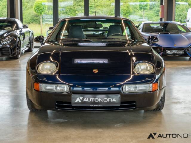 Porsche 928 GTS