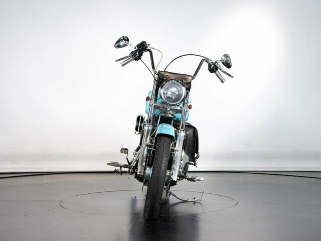 Harley-Davidson Dyna Glide Custom