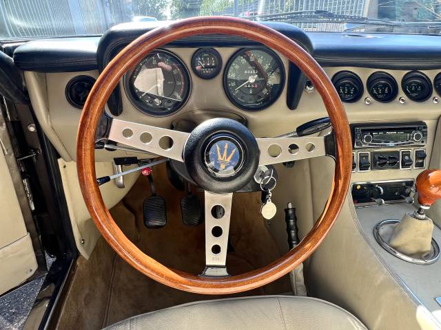 Maserati Indy 4700