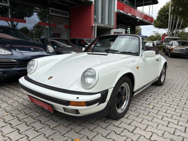 Porsche 911 Carrera 3.2