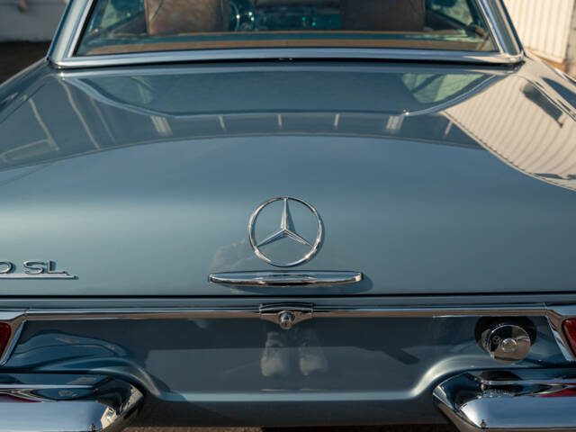 Mercedes-Benz 280 SL