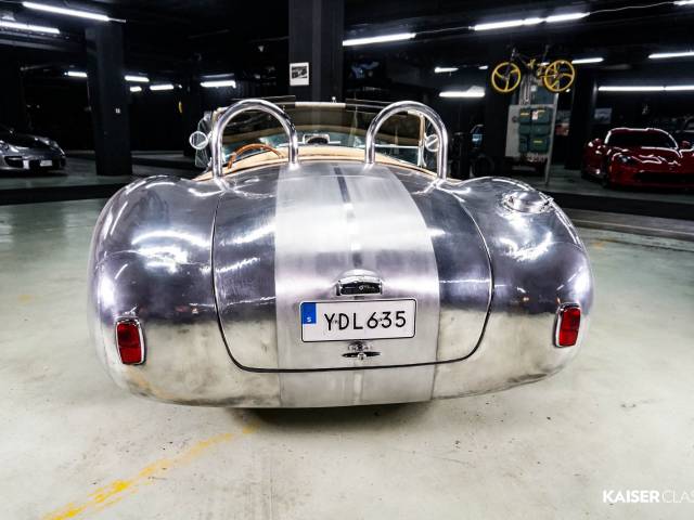 AC Cobra 427