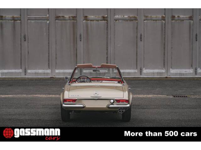 Mercedes-Benz 230 SL