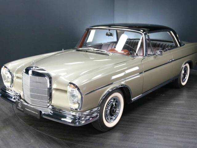 Afbeelding 1/30 van Mercedes-Benz 300 SE (1965)