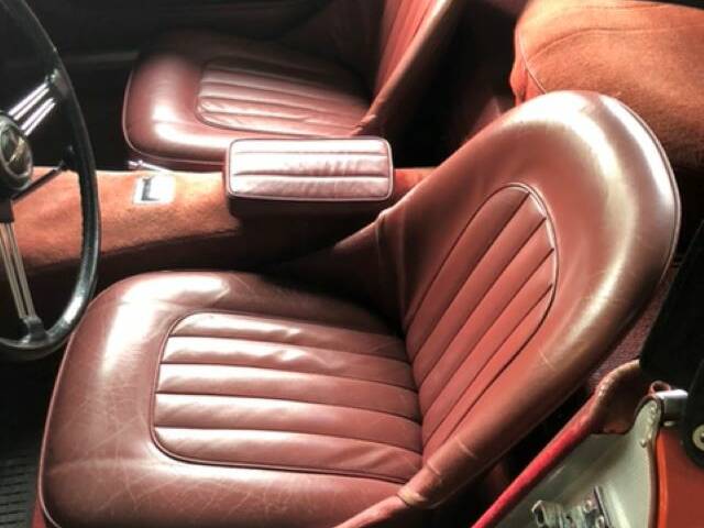 Austin-Healey 100/6 (BN6)
