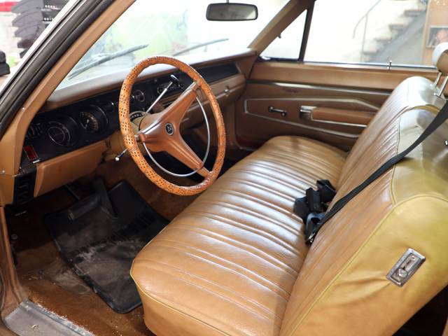Dodge Charger 318