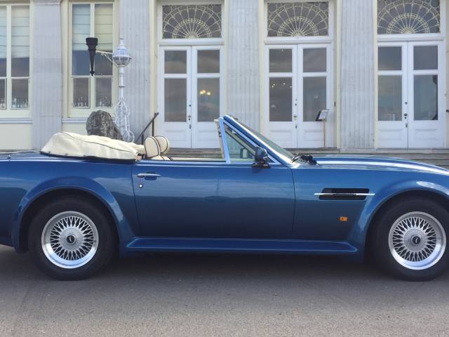 Aston Martin V8 Vantage Volante