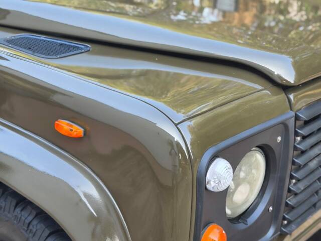 Land Rover 90