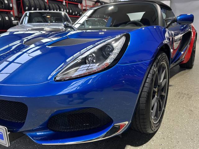 Lotus Elise Sport 220