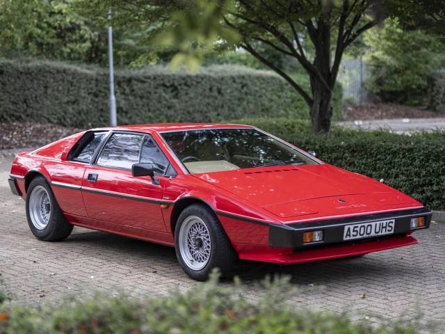Image 1/8 of Lotus Esprit (1984)