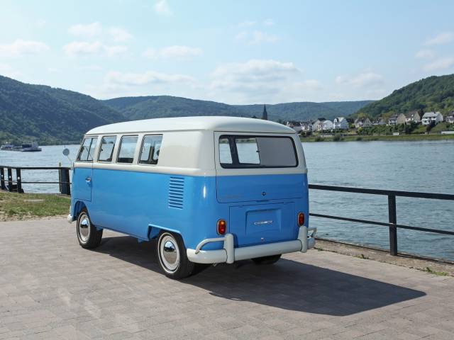 Volkswagen T1 minibus