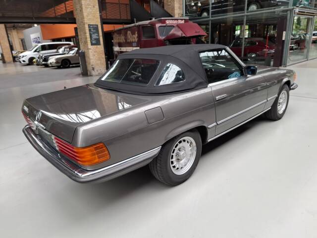 Mercedes-Benz 280 SL