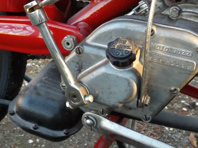 Moto Guzzi Cardellino 75