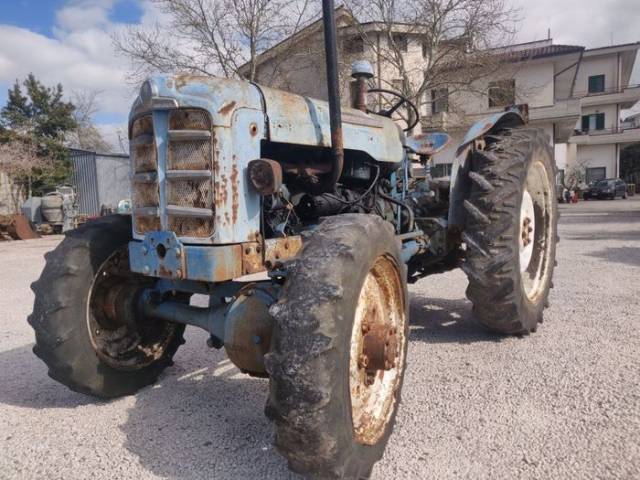 Bild 1/9 von Fordson Super Major (1960)