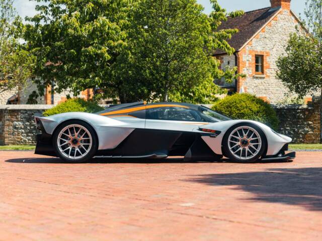 Aston Martin Valkyrie AMR Pro