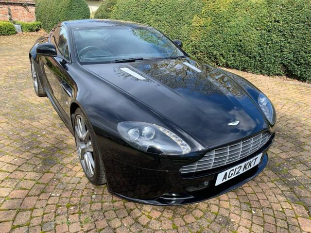 Imagen 1/8 de Aston Martin Vantage (2012)
