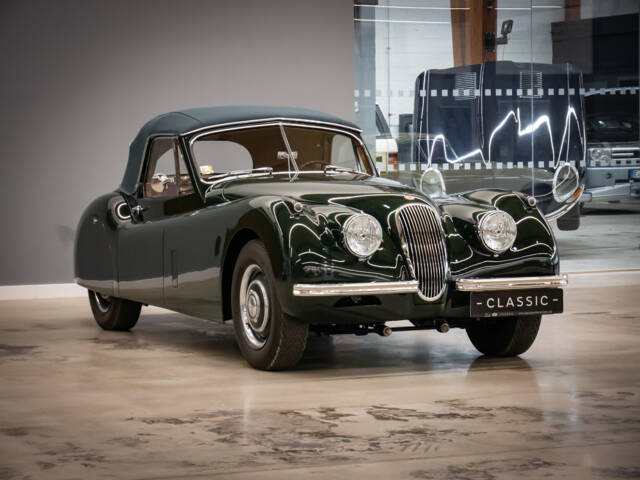 Imagen 1/30 de Jaguar XK 120 DHC (1953)