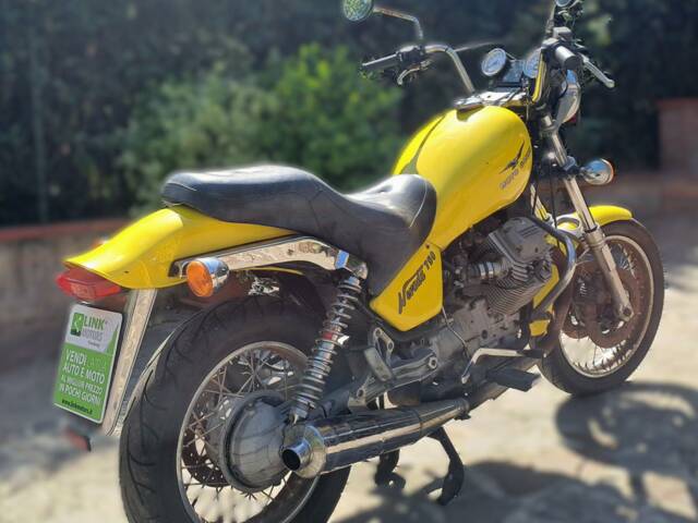 Moto Guzzi Nevada 750