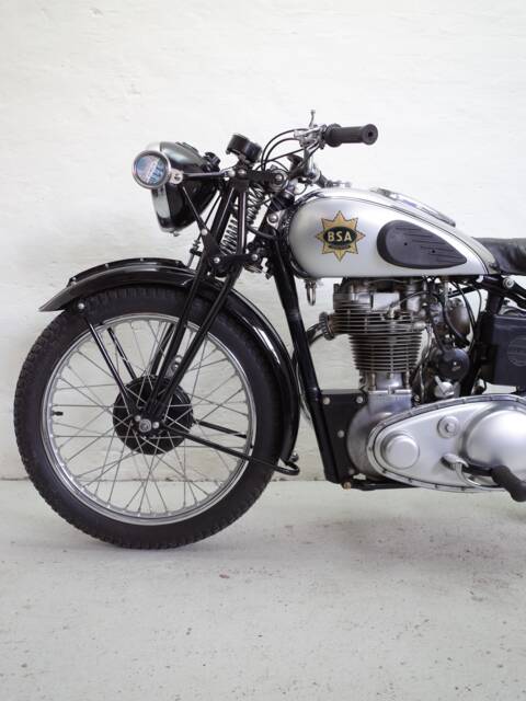 BSA M 24 Gold Star