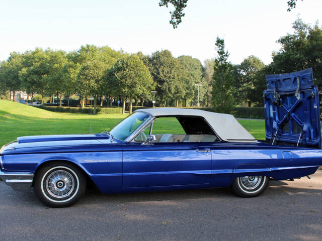Ford Thunderbird