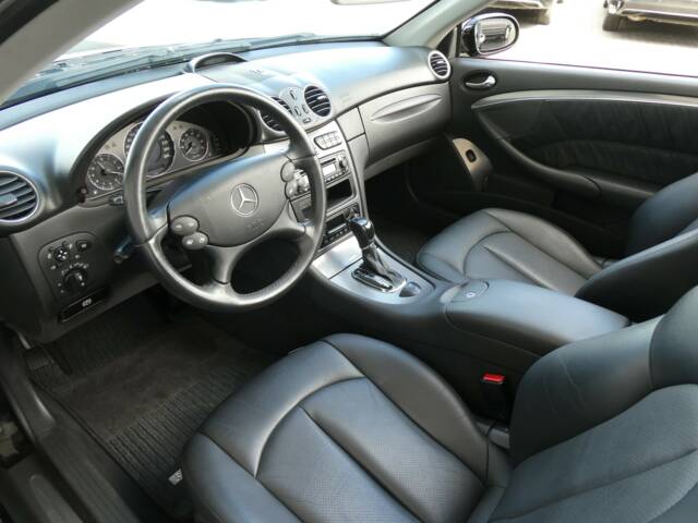 Mercedes-Benz CLK 320