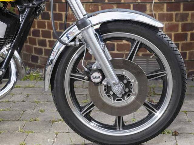 Yamaha RD 400