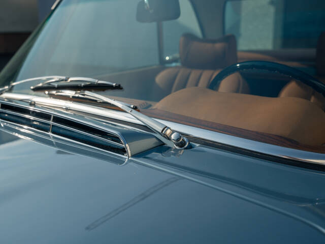 Mercedes-Benz 280 SL